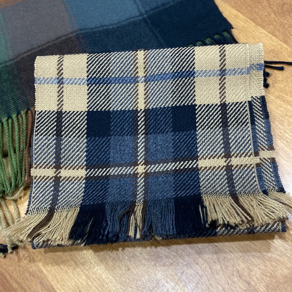 NWOT.  Set of 3, plaid scarves. - Picture 3 of 12